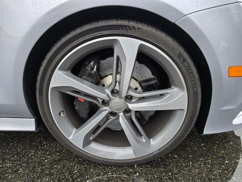 Used 2017 Audi RS 7 Prestige w/ Driver Assistance Package image 9