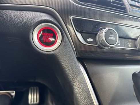 Used 2022 Honda Accord Sport image 9