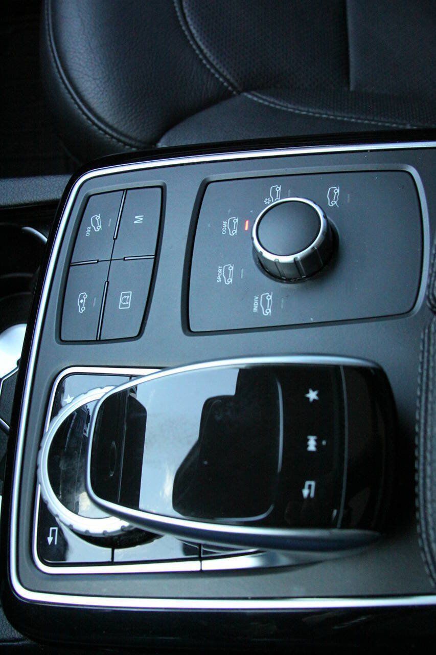 Used 2018 Mercedes-Benz GLS 550 4MATIC w/ Driver Assistance Package image 32