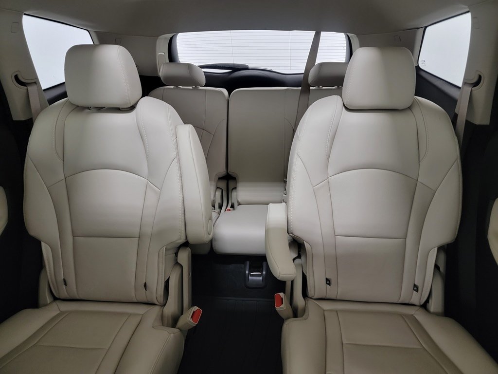 Used 2023 Buick Enclave Premium w/ Experience Buick Package FWD image 13