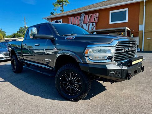 Used 2021 RAM 2500 Laramie AWD/4WD image 1