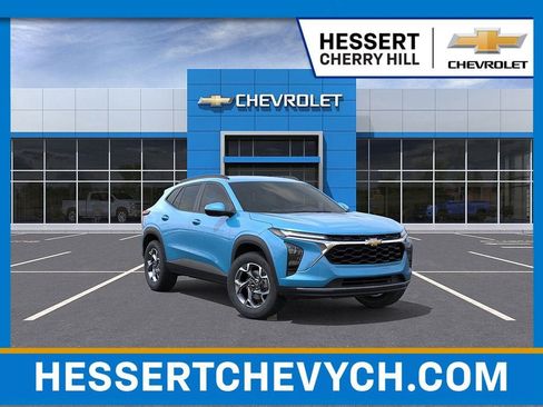New 2026 Chevrolet Trax LT w/ Driver Confidence Package FWD image 1