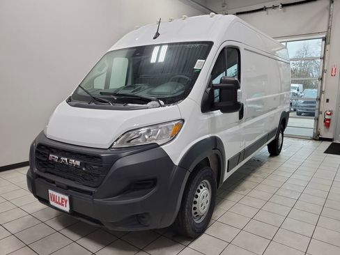 Used 2024 RAM ProMaster 2500 image 3