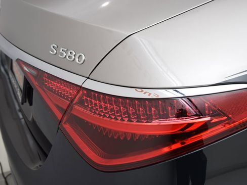 Used 2024 Mercedes-Benz Maybach S 580 4MATIC image 13