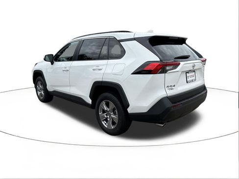 Used 2024 Toyota RAV4 XLE FWD image 5