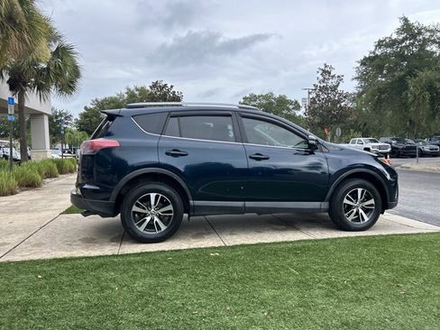 Used 2018 Toyota RAV4 XLE FWD image 4