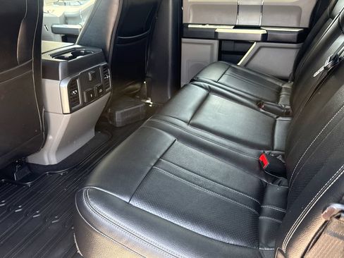 Used 2020 Ford F350 XLT w/ XLT Premium Package AWD/4WD image 18