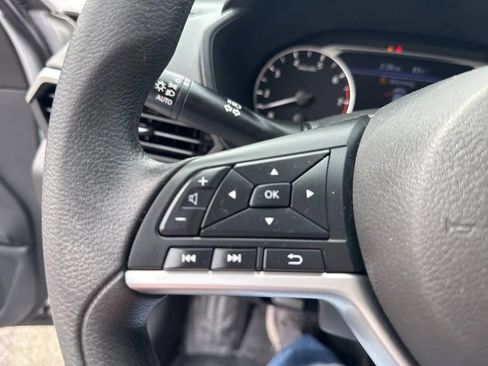 Used 2022 Nissan Altima 2.5 SV AWD/4WD image 14