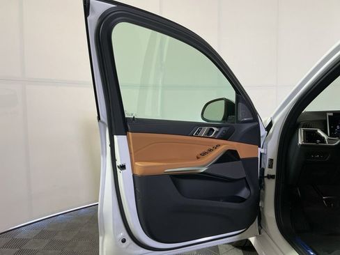 New 2026 BMW X5 sDrive40i RWD image 18