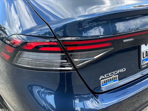 Used 2025 Honda Accord SE image 32