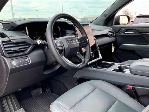 Used 2024 GMC Acadia AT4 w/ LPO, Floor Liner Package image 16