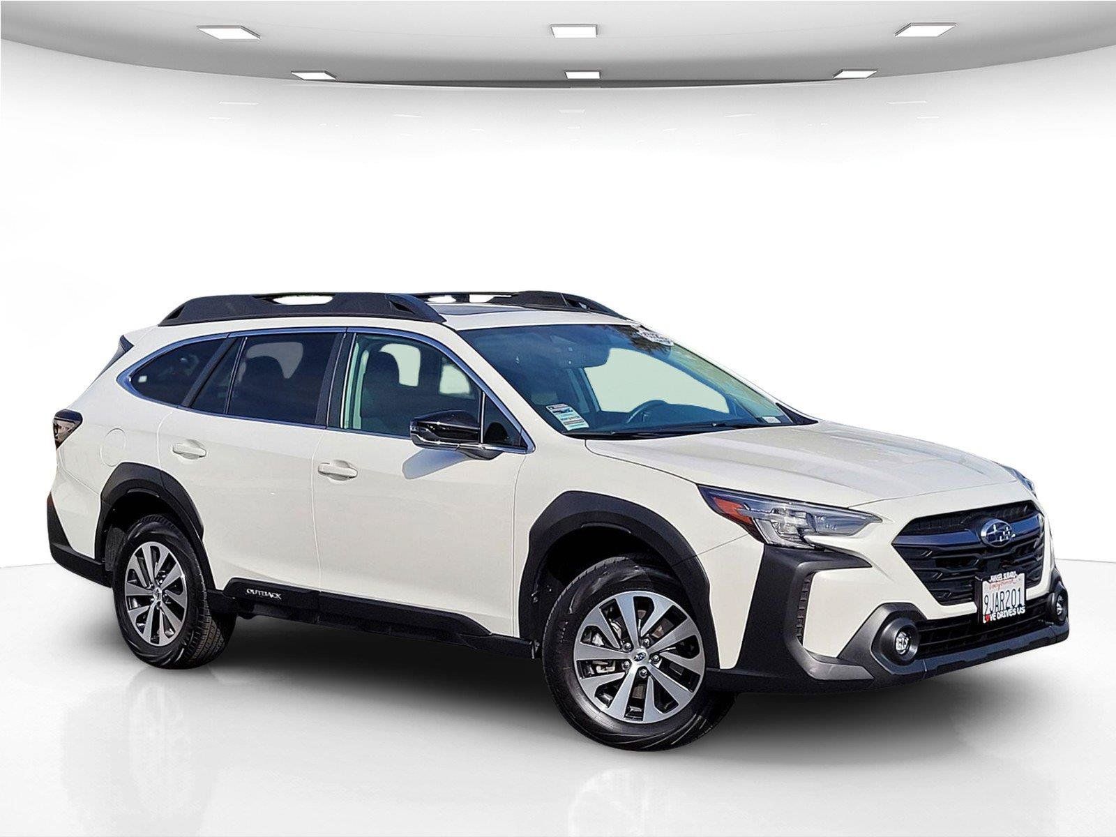Used 2024 Subaru Outback Premium AWD/4WD image 2