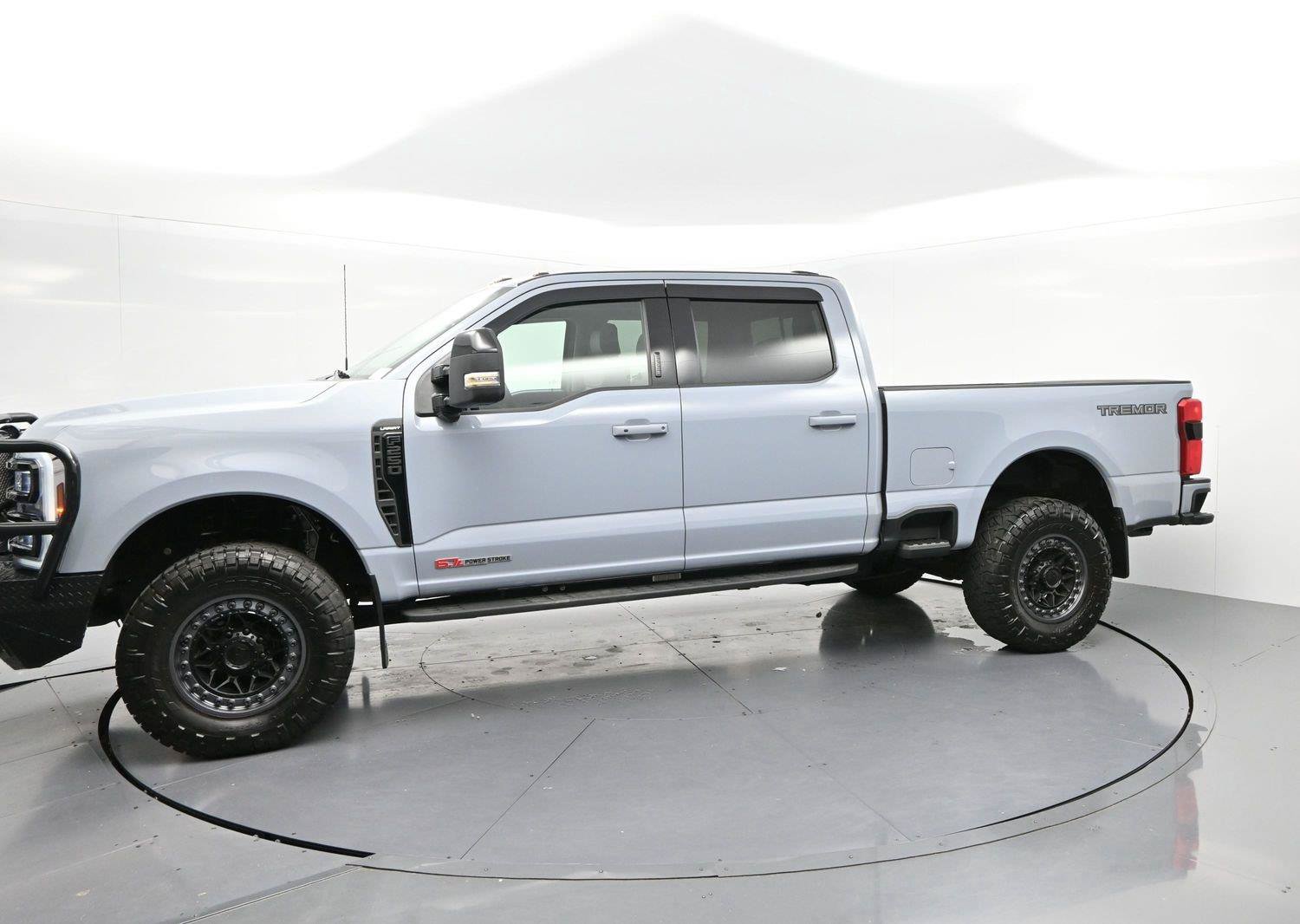 Used 2024 Ford F250 Lariat w/ Lariat Ultimate Package AWD/4WD image 4