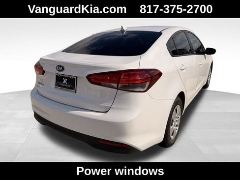Used 2017 Kia Forte LX w/ LX Popular Package image 4