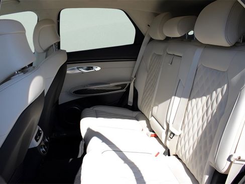 Used 2025 Genesis GV70 3.5T Sport w/ Sport Prestige Package image 11