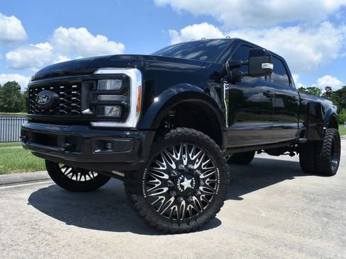 Used 2023 Ford F450 Lariat image 1