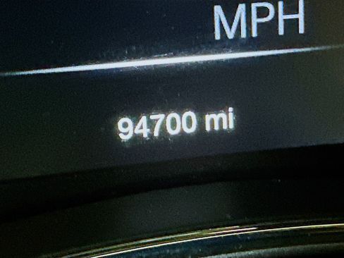 Used 2018 Jeep Grand Cherokee Laredo image 18