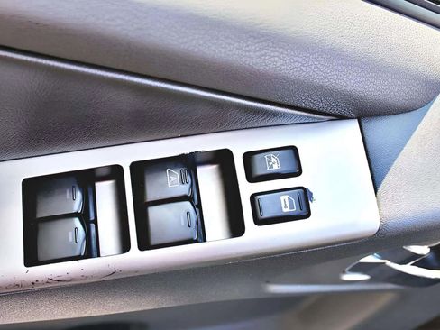 Used 2006 Nissan Pathfinder SE w/ (P01) Se Premium Pkg image 7