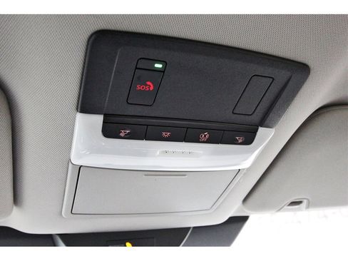 Used 2022 Nissan Pathfinder SV image 25