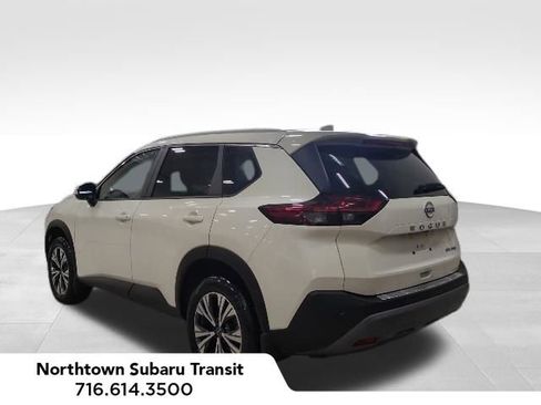 Used 2023 Nissan Rogue SV w/ SV Premium B Package AWD/4WD image 3