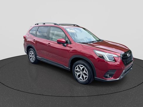 Certified 2023 Subaru Forester Premium AWD/4WD image 2
