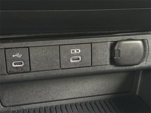 Used 2024 Toyota Prius Limited image 20