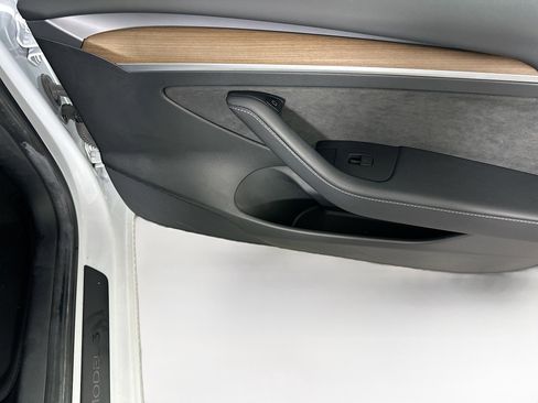 Used 2021 Tesla Model 3 Standard Range Plus image 30