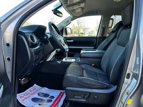 Used 2017 Toyota Tundra SR5 w/ SR5 Upgrade Package AWD/4WD image 13