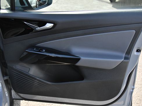 Used 2021 Volkswagen ID.4 Pro image 44