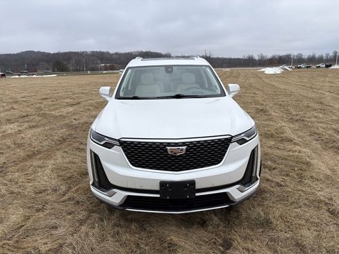 Used 2021 Cadillac XT6 Premium Luxury image 3