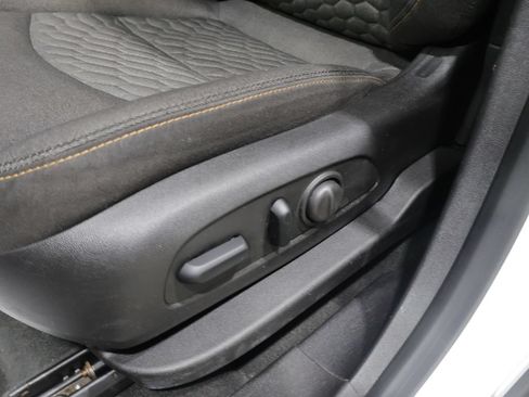 Used 2018 Chevrolet Equinox LT AWD/4WD image 11