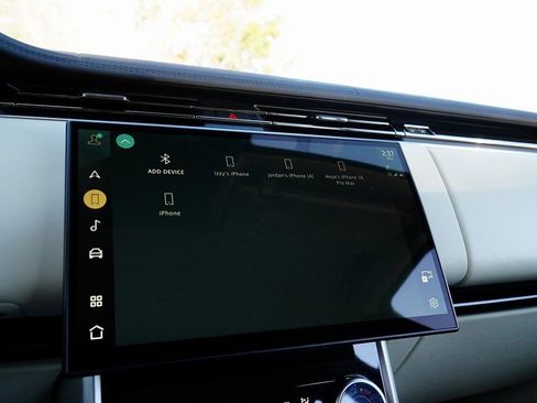 Used 2023 Land Rover Range Rover SE image 20