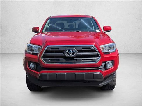 Used 2017 Toyota Tacoma SR5 AWD/4WD image 2