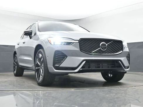 New 2026 Volvo XC60 T8 Plus w/ Protection Package Premier AWD/4WD image 39