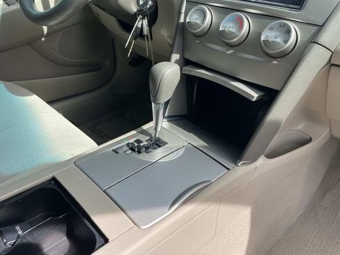 Used 2011 Toyota Camry LE image 35