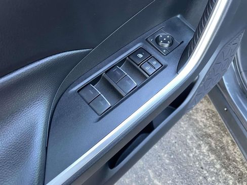 Used 2023 Toyota RAV4 SE w/ Convenience Package image 28