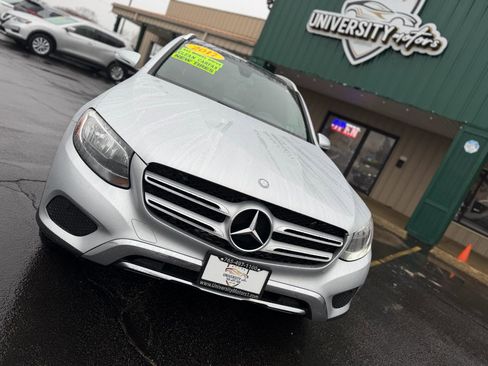 Used 2017 Mercedes-Benz GLC 300 4MATIC image 9