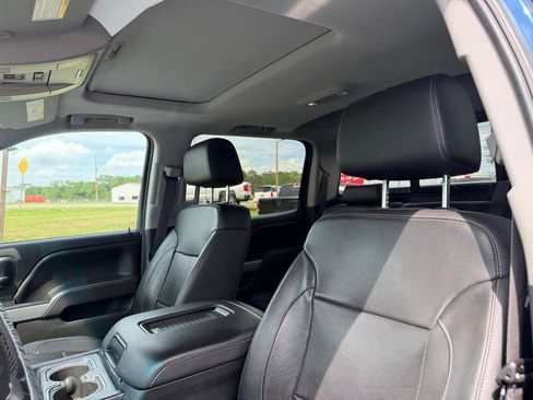 Used 2017 Chevrolet Silverado 1500 LTZ Z71 w/ LTZ Plus Package AWD/4WD image 6
