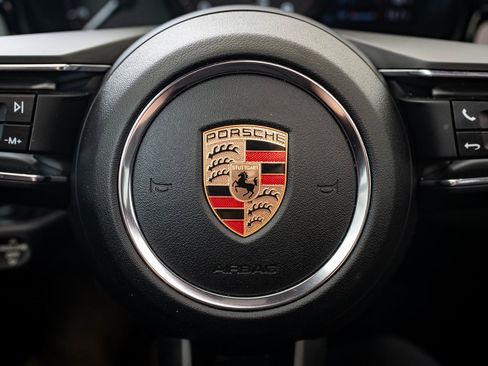 Certified 2024 Porsche Macan image 26