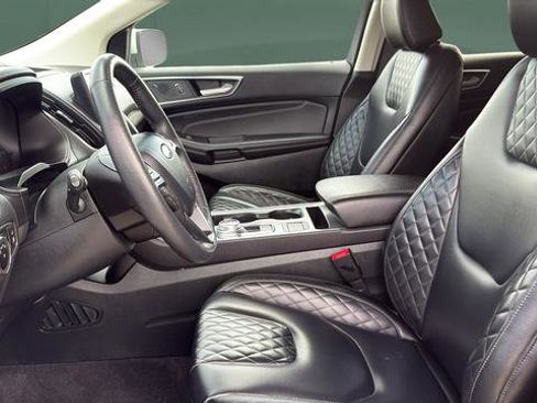 Used 2024 Ford Edge Titanium image 16