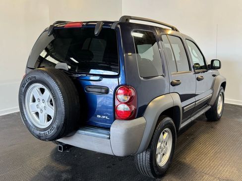 Used 2006 Jeep Liberty Sport AWD/4WD image 6