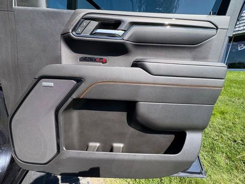 Used 2022 GMC Sierra 1500 AT4 image 35