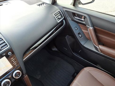 Used 2018 Subaru Forester 2.5i Touring image 27