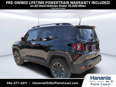 Used 2023 Jeep Renegade Trailhawk w/ Trailhawk Elite Group AWD/4WD image 5
