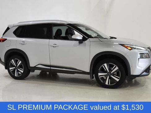 Used 2023 Nissan Rogue SL w/ SL Premium Package FWD image 3