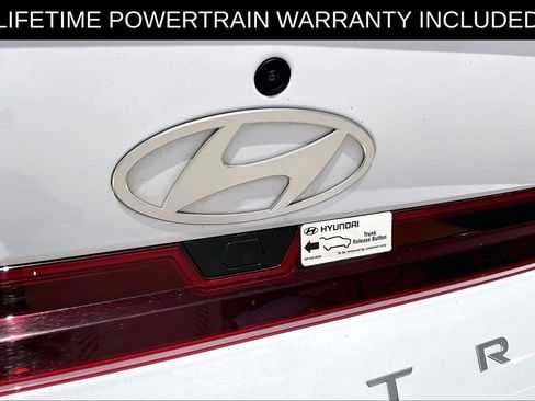 Used 2025 Hyundai Elantra Sport FWD image 39