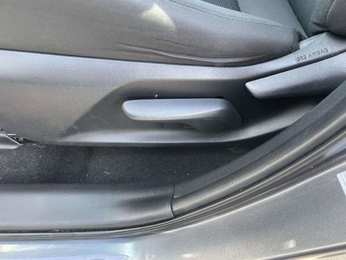 Used 2020 Toyota RAV4 LE image 28