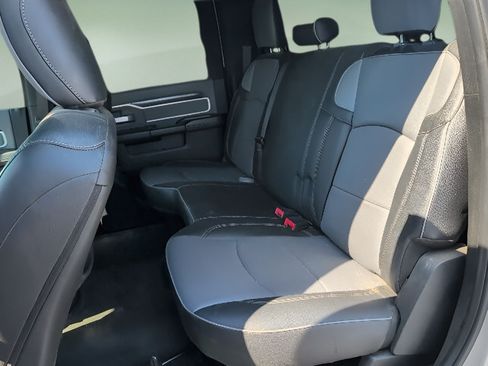Used 2021 RAM 2500 Big Horn AWD/4WD image 17