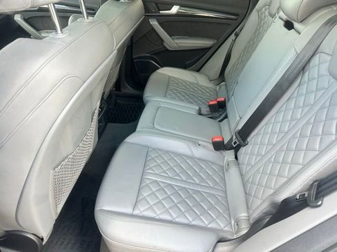 Used 2018 Audi SQ5 Prestige w/ Prestige Package image 7