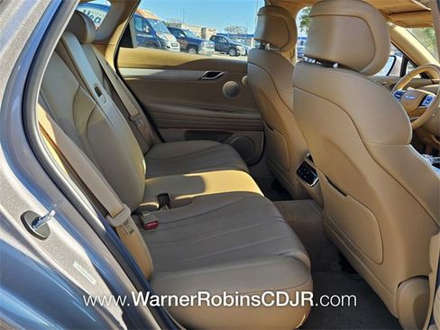 Used 2025 Genesis G80 2.5T Advanced image 17